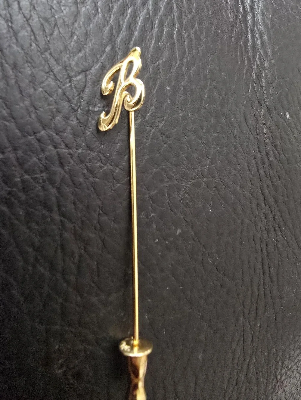 Vintage Monet Gold 'B' Stick Pin Brooch - Gold Tone